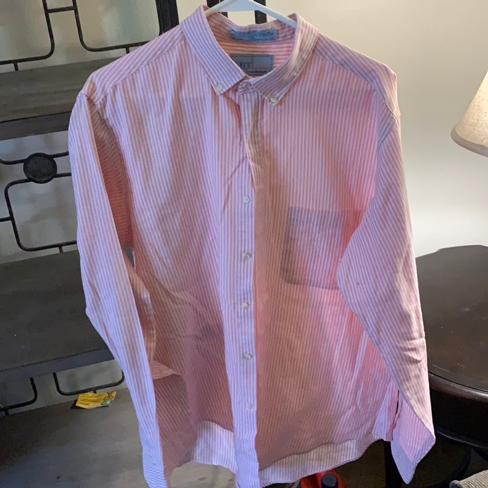 Pink and white striped Levi’s button down shirt long sleeve brand new condition